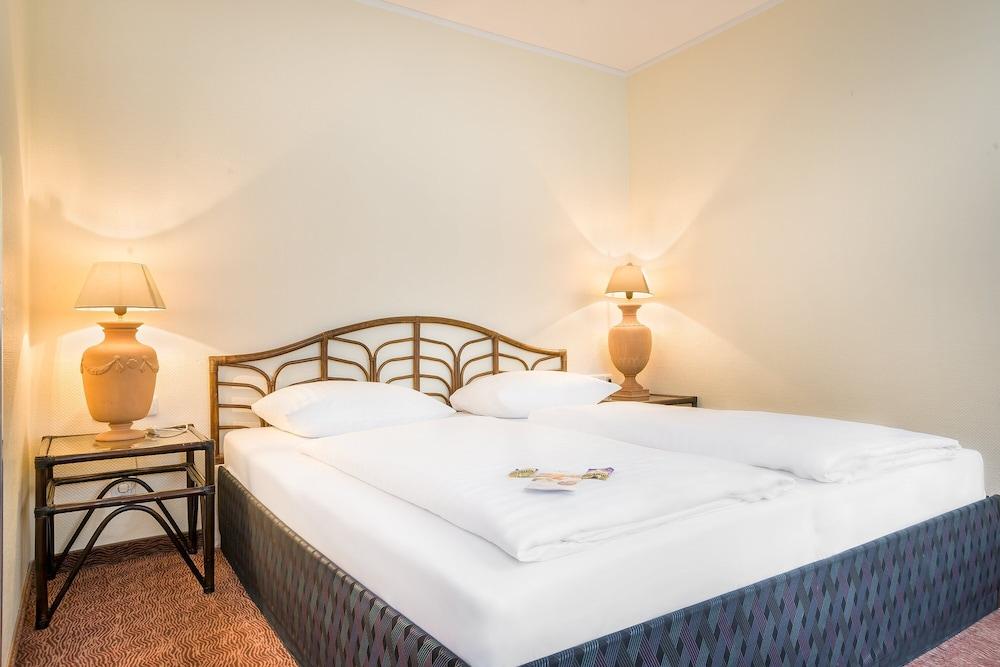 Select Hotel Silence Garden Koeln Екстериор снимка