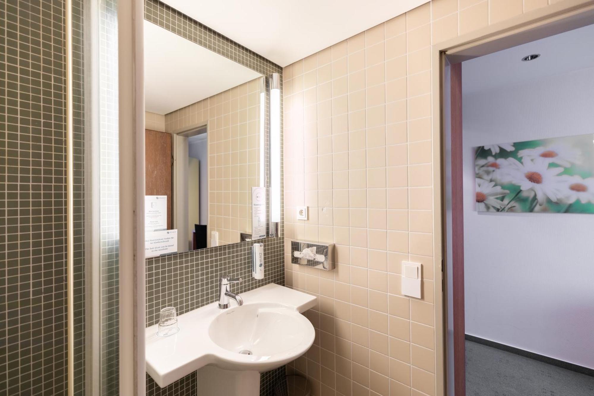 Select Hotel Silence Garden Koeln Екстериор снимка