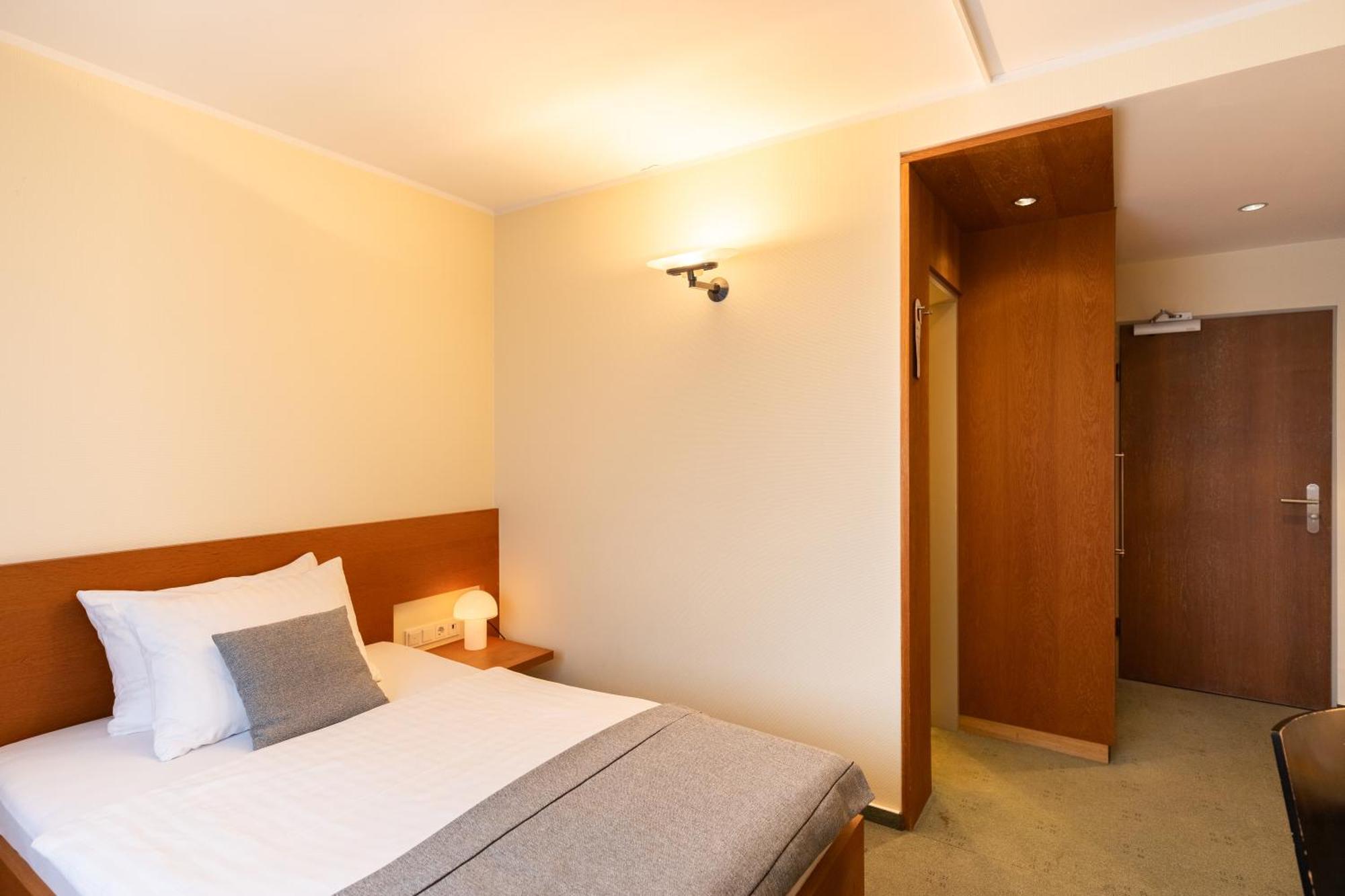 Select Hotel Silence Garden Koeln Екстериор снимка