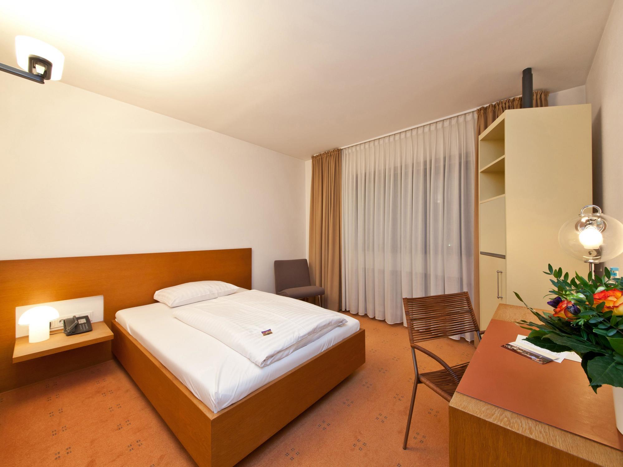 Select Hotel Silence Garden Koeln Екстериор снимка
